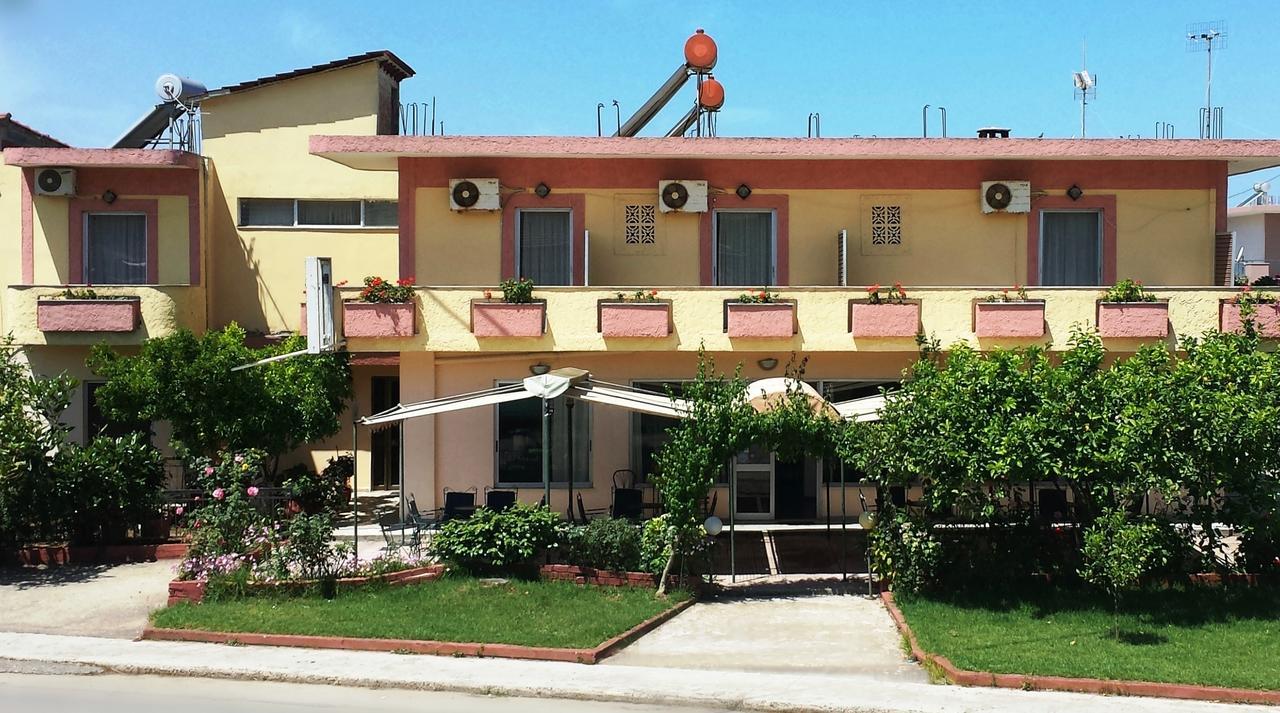Intos Apartments Agios Nikolaos  Exterior photo